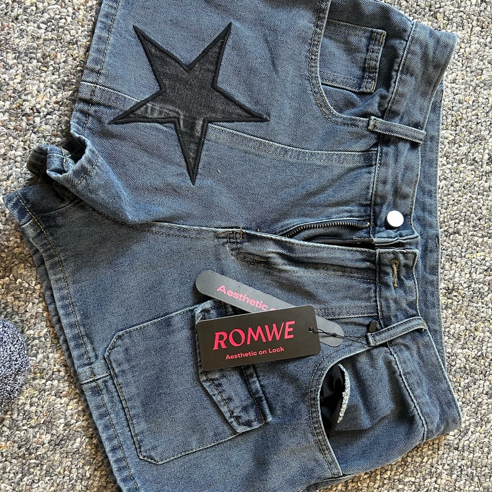 ROMWE Blue Denim Shorts with Black Lining